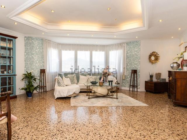 Chalet, Poble Nou, Terrassa