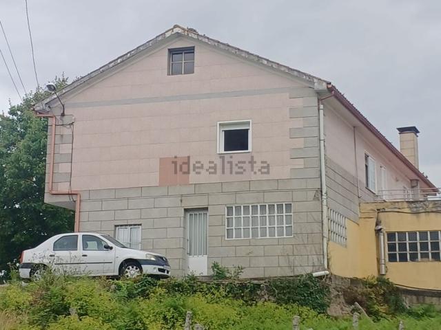 Chalet, Poio