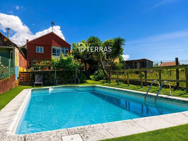 Chalet, Poio