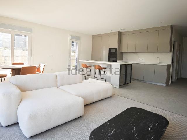 Chalet, Poio