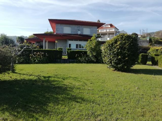 Chalet, Poio