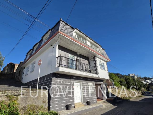 Chalet, Poio