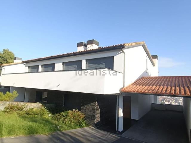 Chalet, Poio