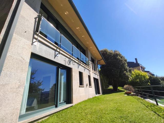 Chalet, Poio
