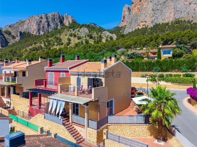Chalet, Polop
