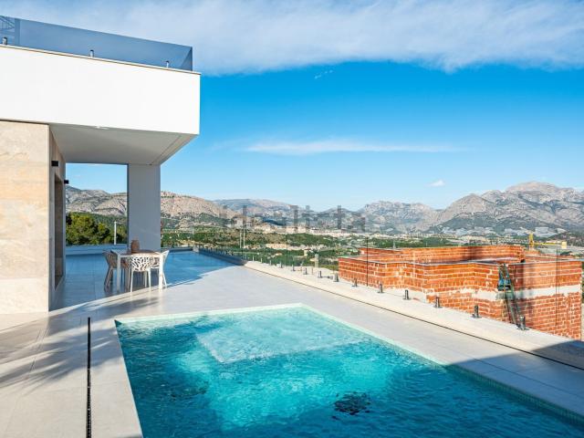 Chalet, Polop