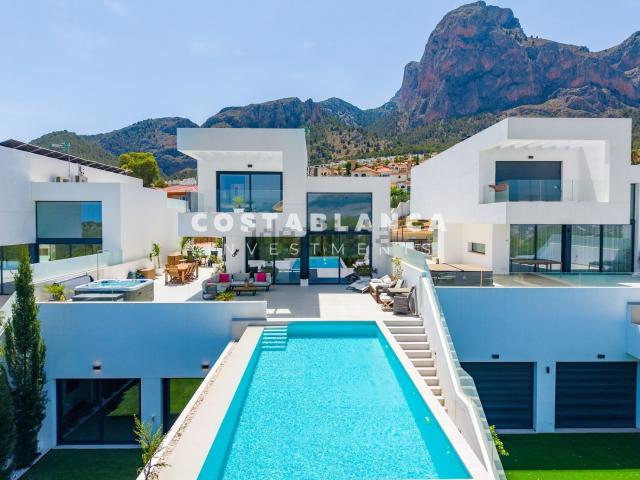 Chalet, Polop