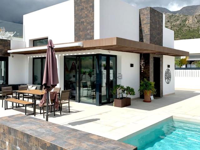 Chalet, Polop