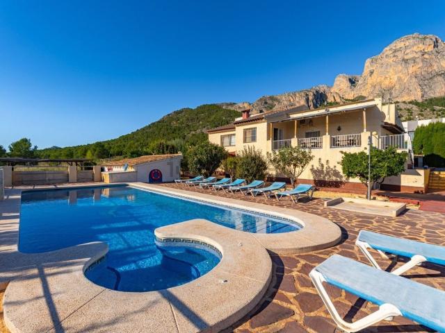 Chalet, Polop