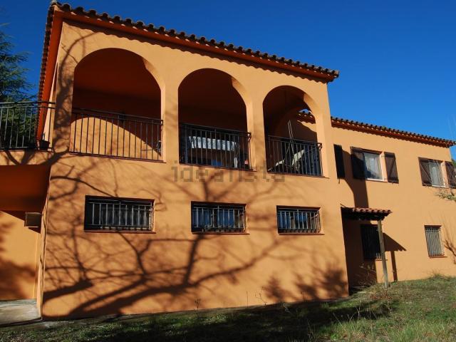 Chalet, Pontons