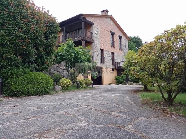 Chalet, Ponteareas