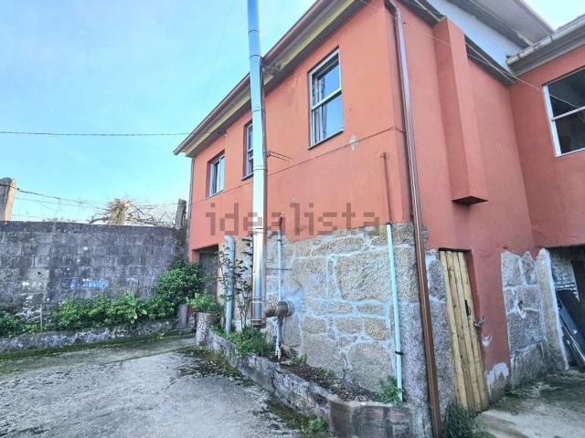 Chalet, Ponteareas