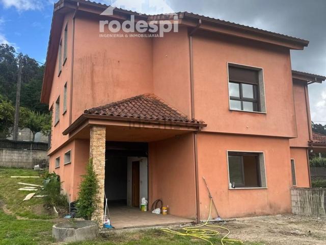 Chalet, Ponteareas