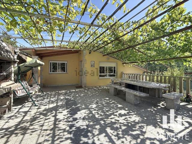 Chalet, Ponteareas
