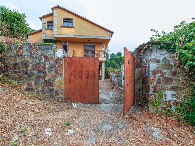 Chalet, Ponteareas