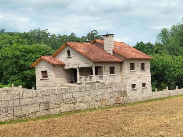 Chalet, Ponteareas