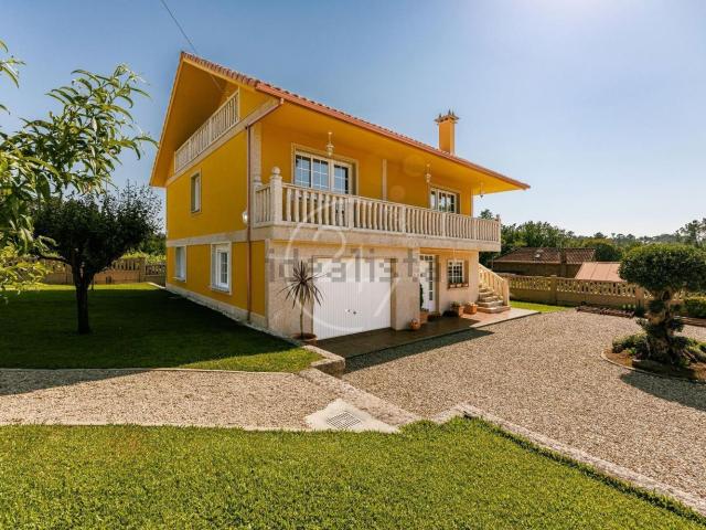 Chalet, Ponteareas