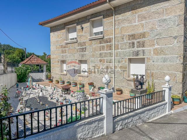 Chalet, Ponteareas