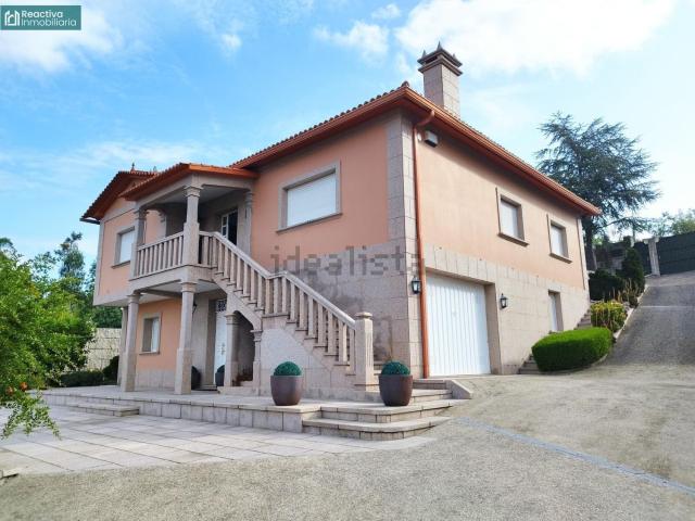 Chalet, Pontecesures