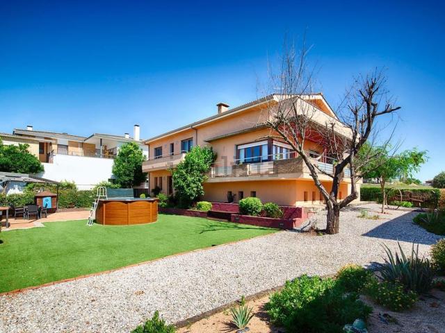 Chalet, Porqueres
