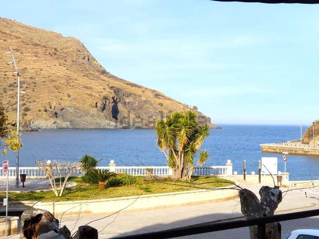 Chalet, Portbou