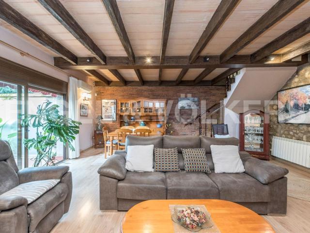 Chalet, Palafolls
