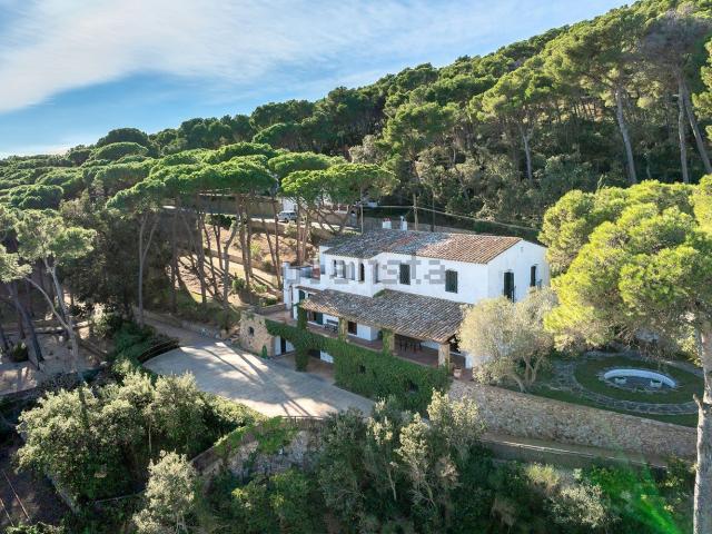 Chalet, Palafrugell