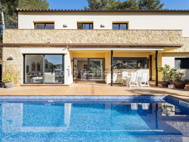 Chalet, Palafrugell