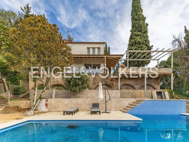 Chalet, Palau Solità i Plegamans