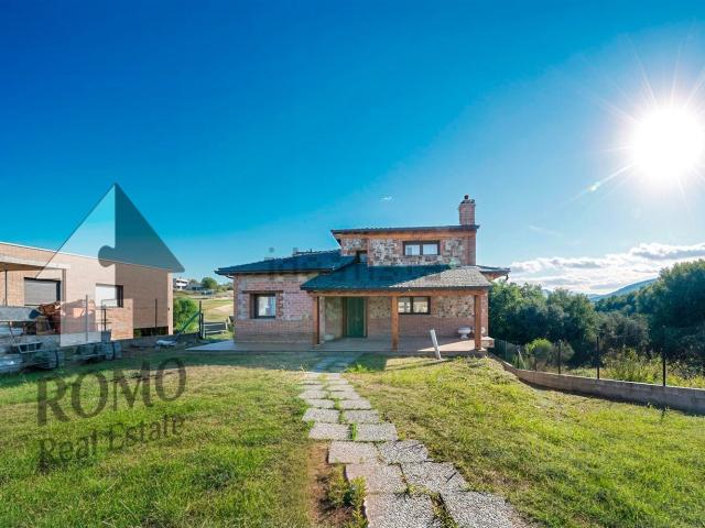 Chalet, Palau Solità i Plegamans