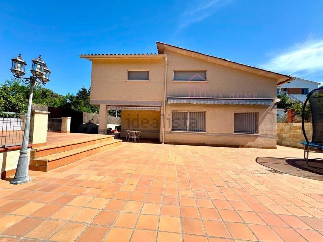 Chalet, Palau Solità i Plegamans