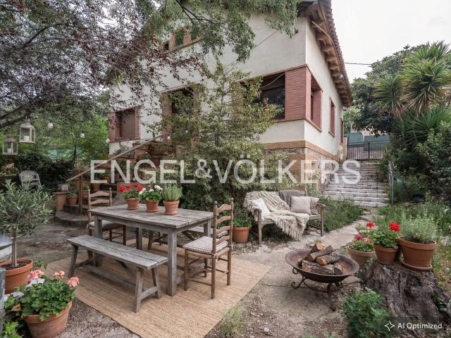 Chalet, Palau Solità i Plegamans