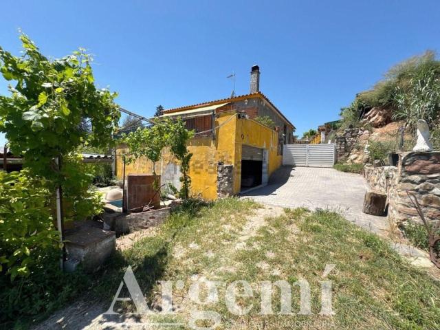 Chalet, Palau Solità i Plegamans