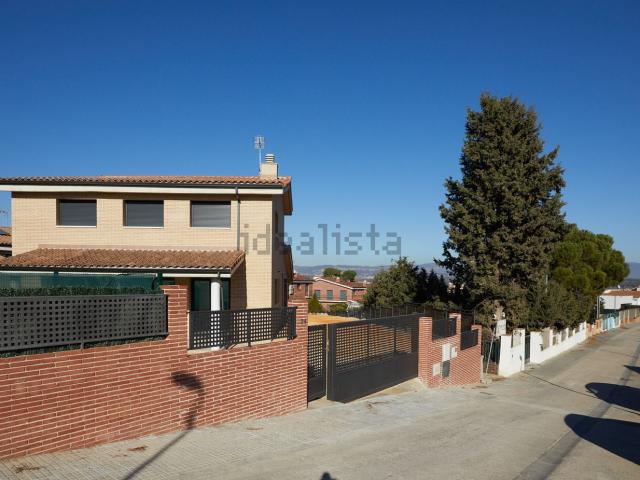 Chalet, Palau Solità i Plegamans