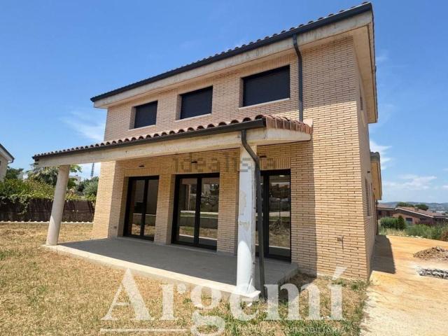 Chalet, Palau Solità i Plegamans