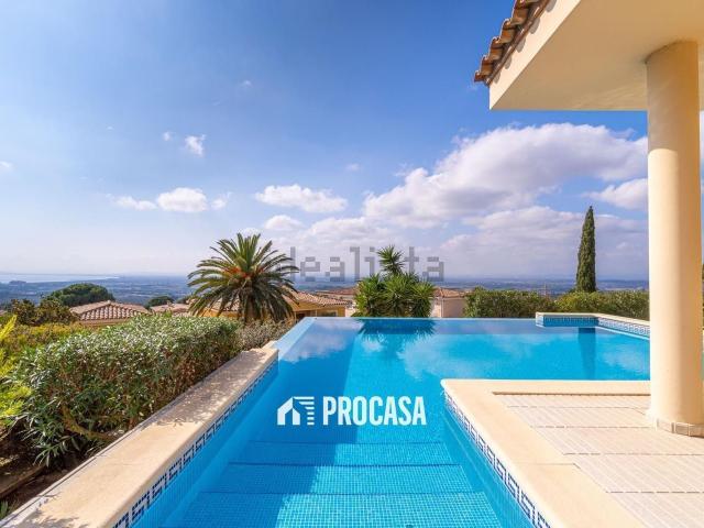 Chalet, Palau Saverdera