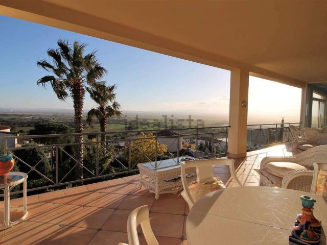 Chalet, Palau Saverdera