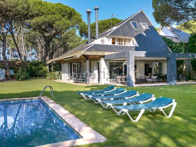 Chalet, Pals