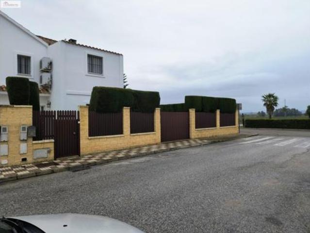 Chalet pareado Venta Alcalá del Río, Alcalá del Río