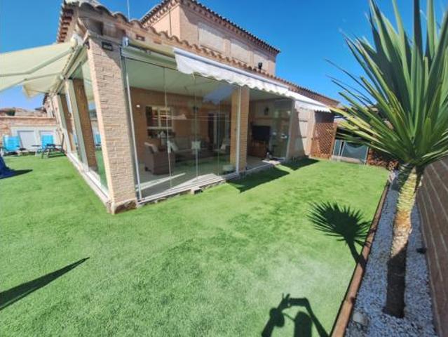 Chalet pareado Venta Carranque, Carranque