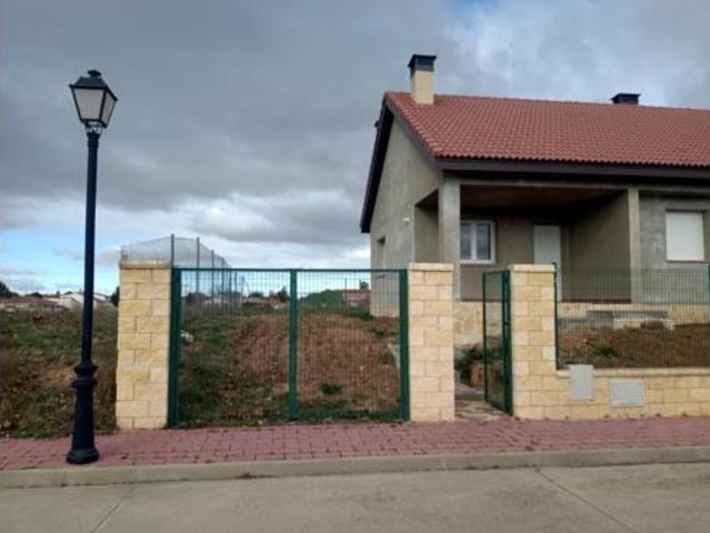 Chalet pareado Venta Labajos, Labajos