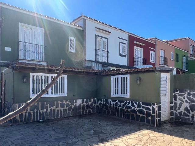 Chalet Pareado Venta Sta.Cruz Tener