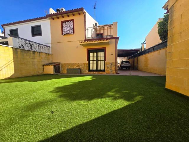 Chalet pareado Bormujos