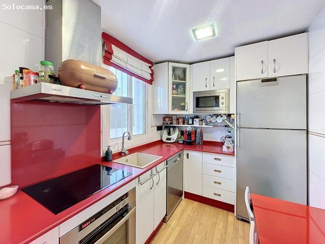 Chalet pareado con gran sótano, jardín privado y solárium en Coto de Vera