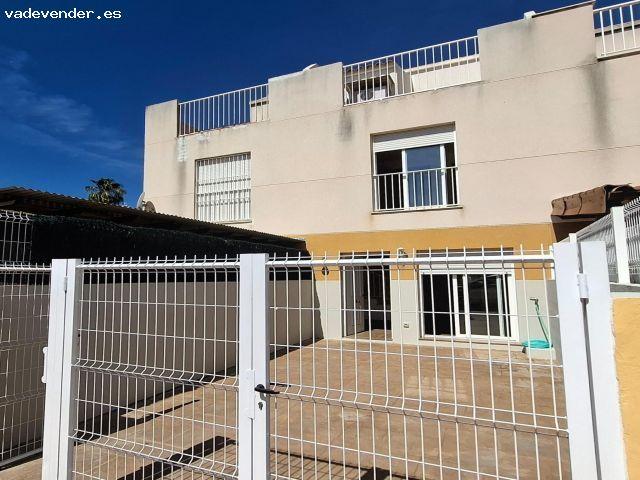 ? Chalet pareado de 3 habitaciones a solo 400 metros del mar en Almazora – Playa Ben Afeli
