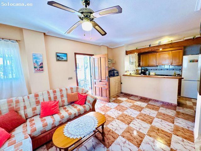 Chalet pareado en venta en Orihuela Costa