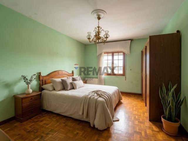Chalet pareado en venta, Santiago de Compostela, La Coruña