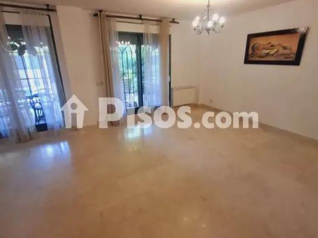 Chalet pareado en alquiler en Calle de la Torrelaguna