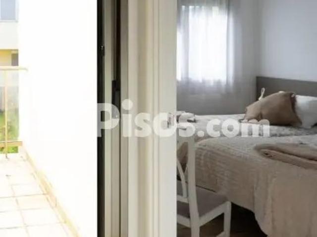 Chalet pareado en alquiler en Calle Revilla