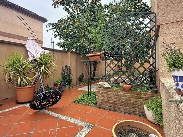 CHALET PAREADO EN CALLE MADRID, PURCHIL